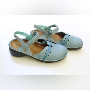 Naot sandals